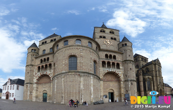 FZ018089-100 Church in Trier